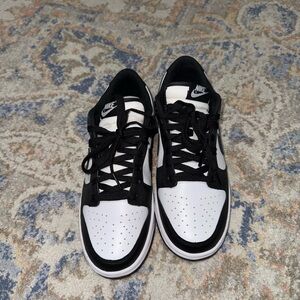 Nike women's Black and White Sneakers